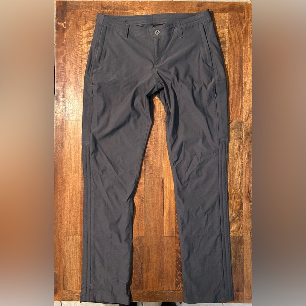 Kuhl Gray Track Pants with Modern Athletic Design